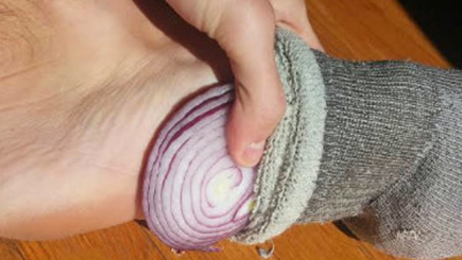 DC3A9couvrezcequisepasseC3A0votrecorpsquandvousmettezdelE28099oignondansvoschaussettependantlanuitEFBBBF