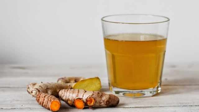 LaboissonnaturellelaplusefficacecurcumagingembreE28093Anti-inflammatoirepuissantquiC3A9liminecomplC3A8tementladouleur