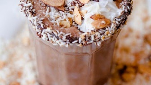 Delicious-Chocolate-Blueberry-Almond-Smoothie