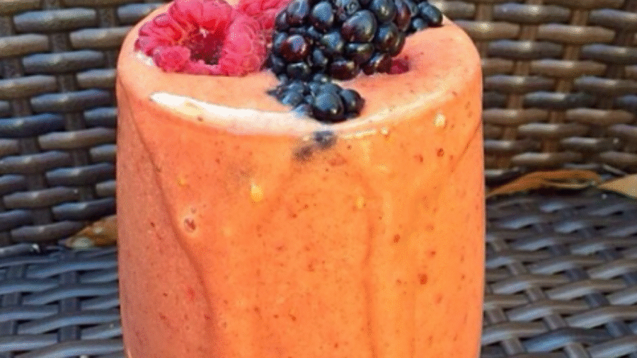Mango-Raspberry-Weight-Loss-Smoothie