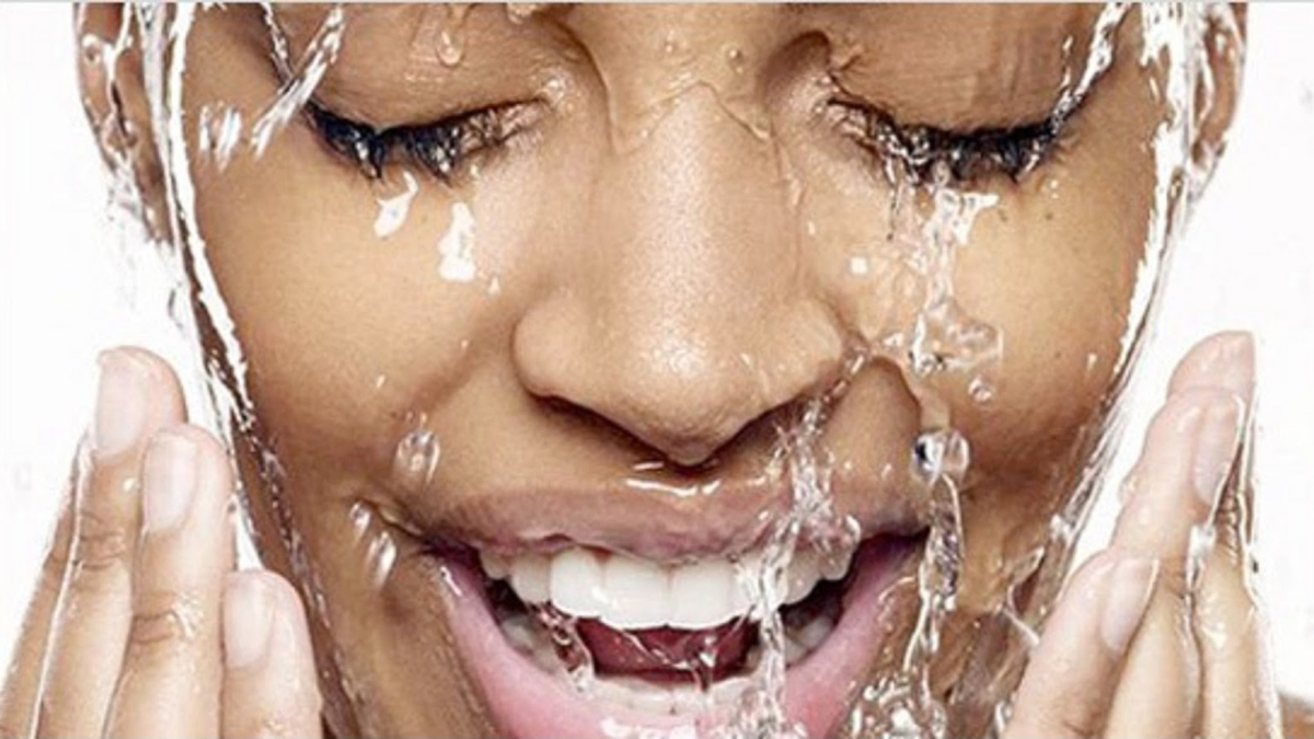 Lavez-vouslevisageavecdel2527eaugazeuseetobservezlesr25C325A9sultats25C325A9tonnants2521