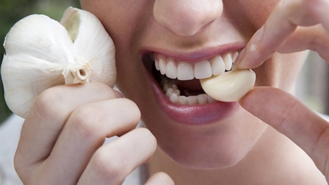 Voicipourquoivousdevezplacezunegoussed2527aildanslabouchechaquematin