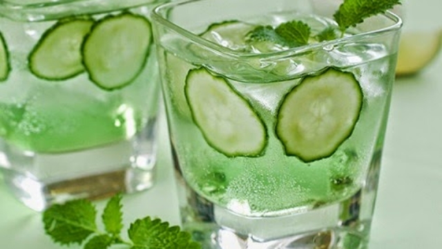 mix-cucumber-and-mint-and-create-powerful-fat-melting-drink